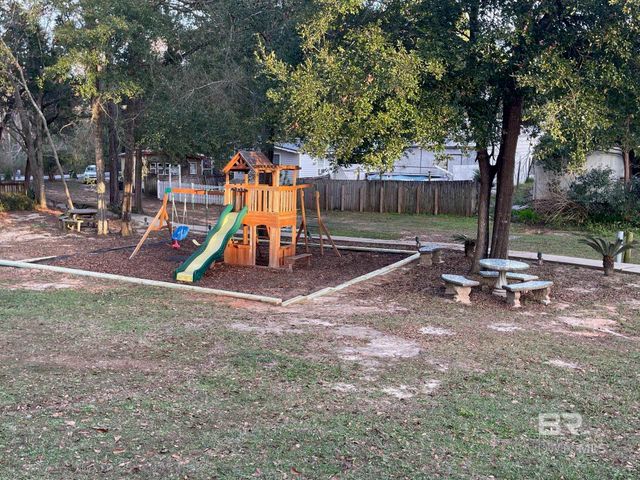 1819 Spanish Cove Drive, Lillian, AL 36549
