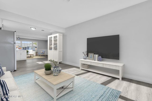 29 Carlisle Road, Toms River, NJ 08757