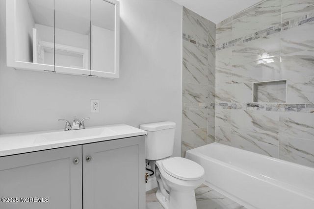 29 Carlisle Road, Toms River, NJ 08757