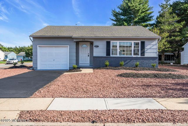 29 Carlisle Road, Toms River, NJ 08757