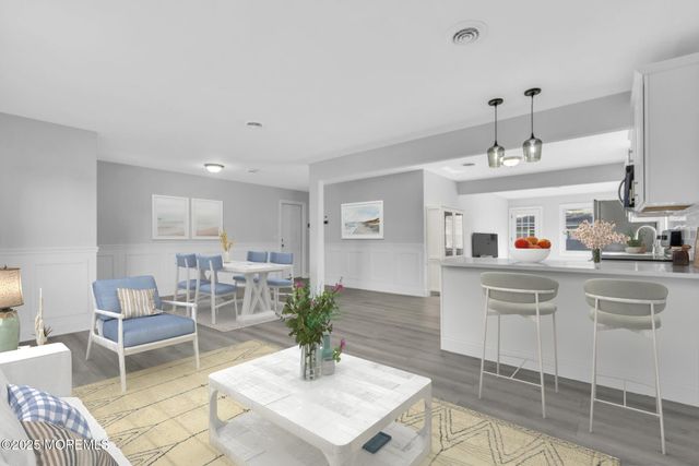 29 Carlisle Road, Toms River, NJ 08757