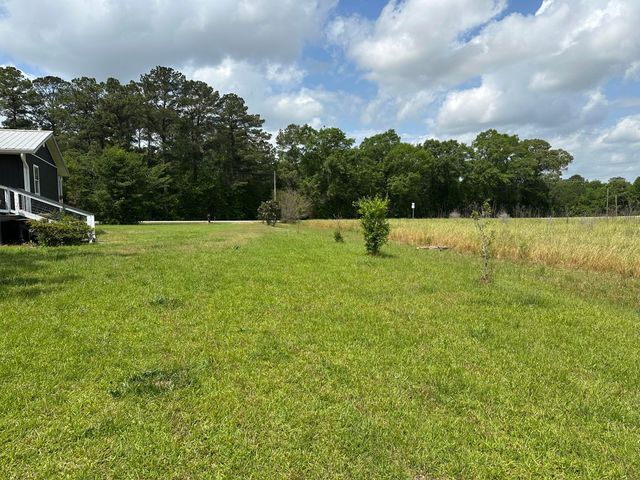 10712 US 331 N, Defuniak Springs, FL 32433