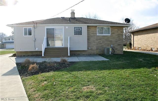 12020 Denver Drive, Parma, OH 44130