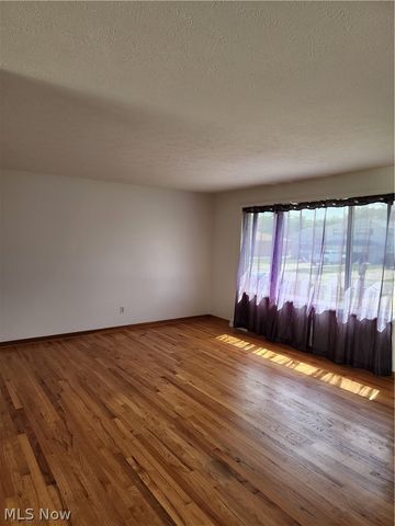 12020 Denver Drive, Parma, OH 44130