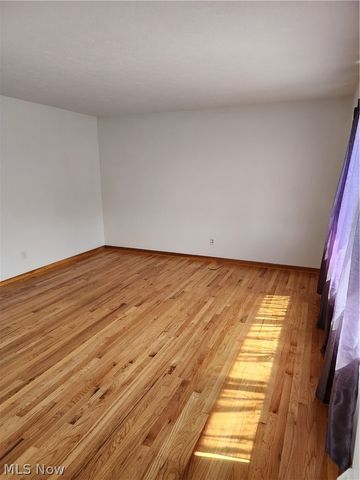 12020 Denver Drive, Parma, OH 44130