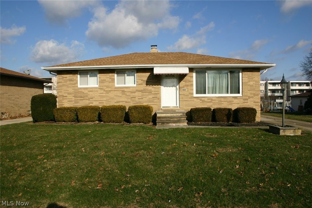 12020 Denver Drive, Parma, OH 44130