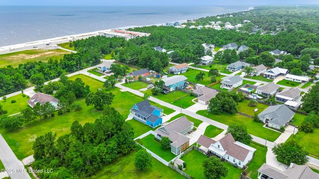 114 Elva Drive, Pass Christian, MS 39571