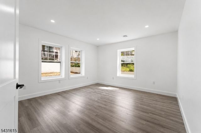 144 N 14Th St, East Orange City, NJ 07017