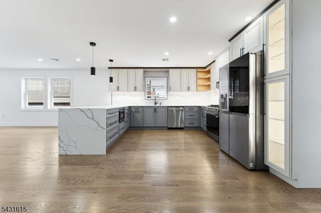 144 N 14Th St, East Orange City, NJ 07017