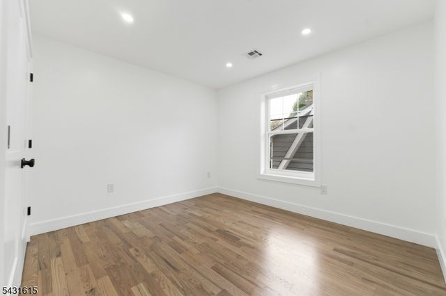 144 N 14Th St, East Orange City, NJ 07017
