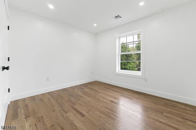 144 N 14Th St, East Orange City, NJ 07017