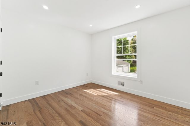 144 N 14Th St, East Orange City, NJ 07017