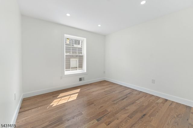 144 N 14Th St, East Orange City, NJ 07017