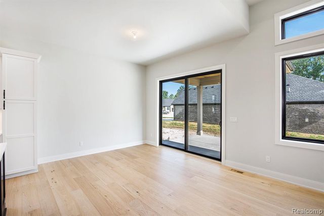 13851 Arthur Court, Washington, MI 48094