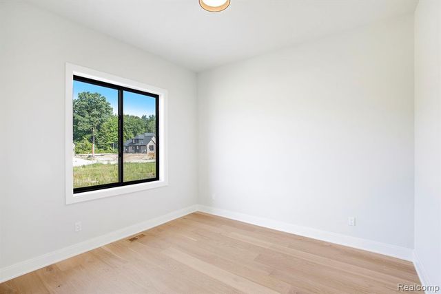 13851 Arthur Court, Washington, MI 48094