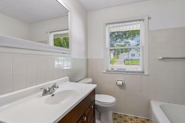 3104 Silver Lake Road NE, Saint Anthony, MN 55418