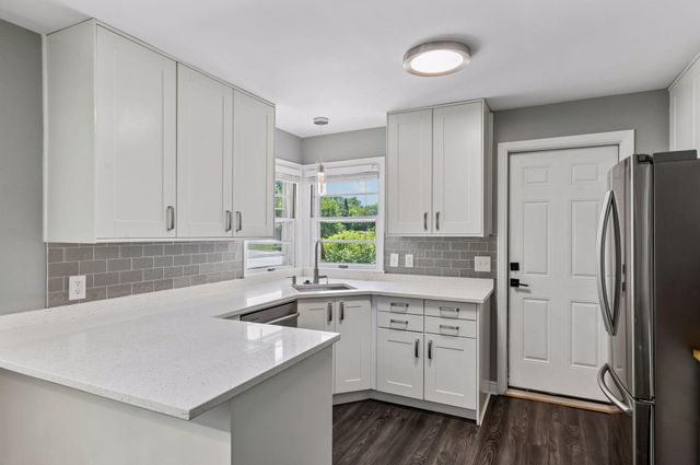 3104 Silver Lake Road NE, Saint Anthony, MN 55418