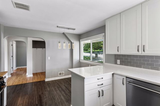3104 Silver Lake Road NE, Saint Anthony, MN 55418