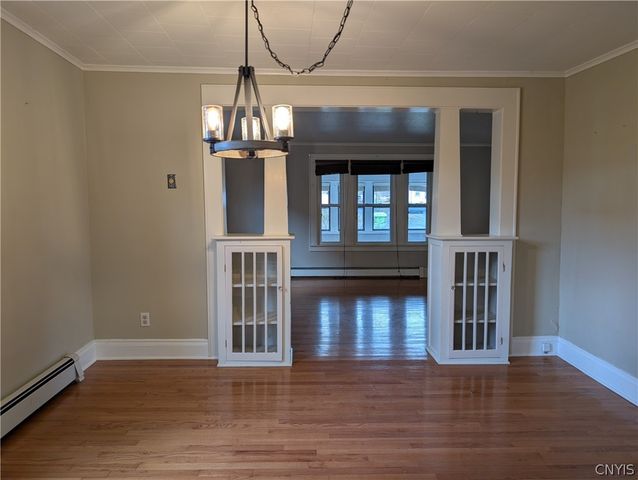 116 Berwick Road North, Salina, NY 13208