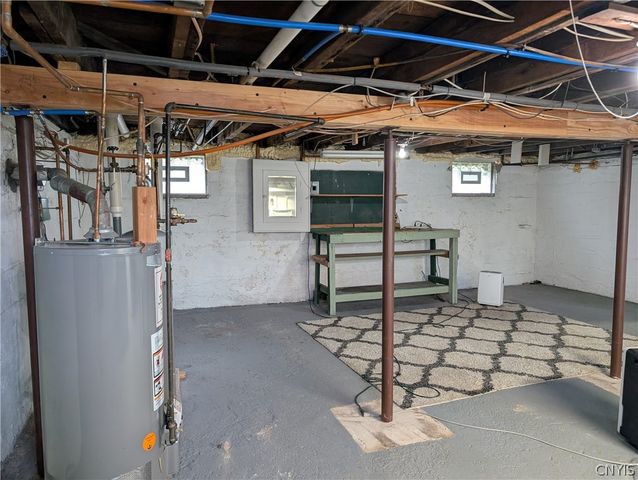 116 Berwick Road North, Salina, NY 13208