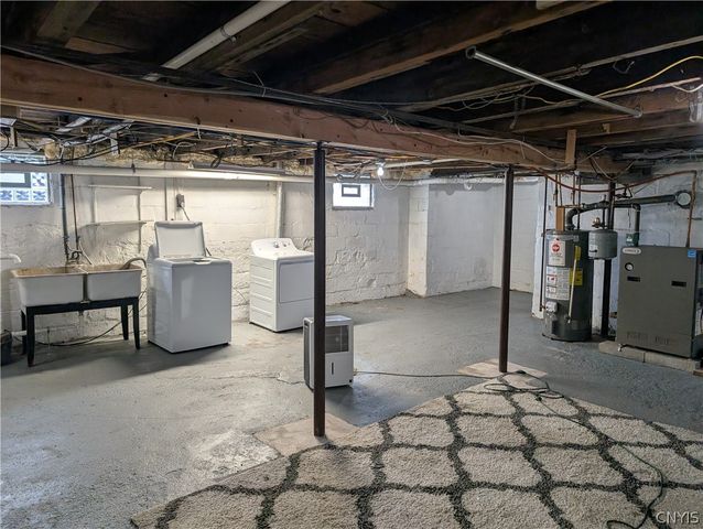 116 Berwick Road North, Salina, NY 13208