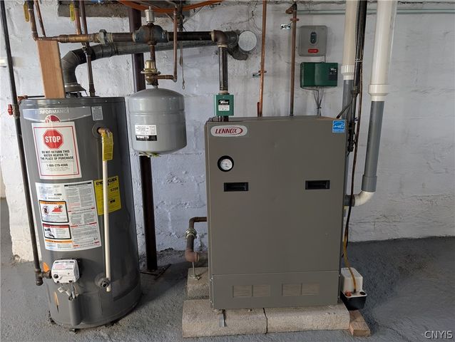 116 Berwick Road North, Salina, NY 13208