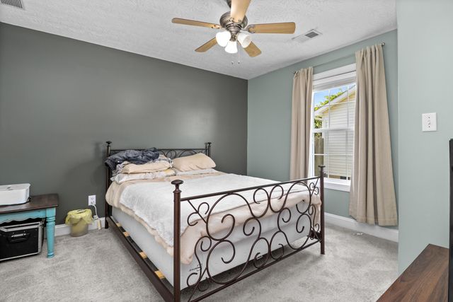 322 Village Drive, Berea, KY 40403
