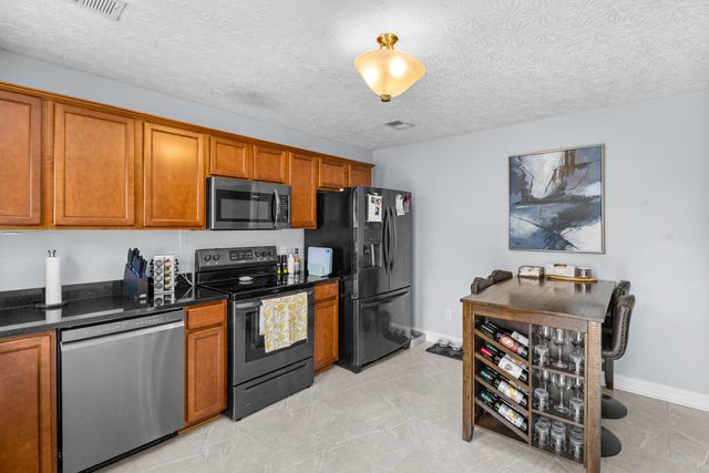 322 Village Drive, Berea, KY 40403