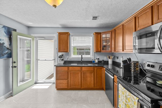 322 Village Drive, Berea, KY 40403