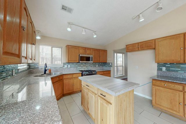 7739 RIDGEVIEW Drive NW, Albuquerque, NM 87120