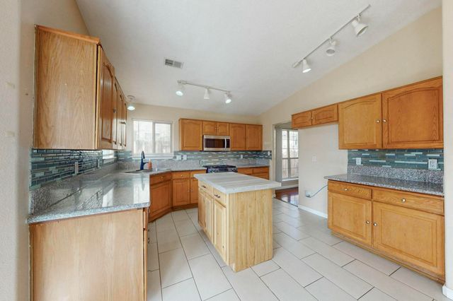 7739 RIDGEVIEW Drive NW, Albuquerque, NM 87120