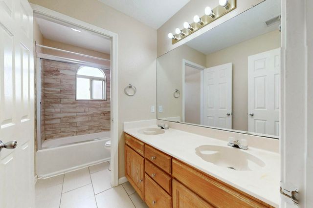 7739 RIDGEVIEW Drive NW, Albuquerque, NM 87120