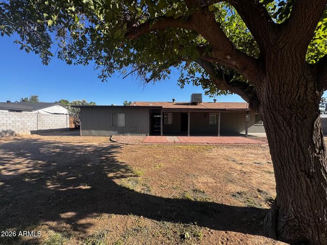 1826 W LAS PALMARITAS Drive, Phoenix, AZ 85021
