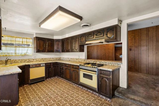 25173 Atwood Boulevard, Newhall, CA 91321