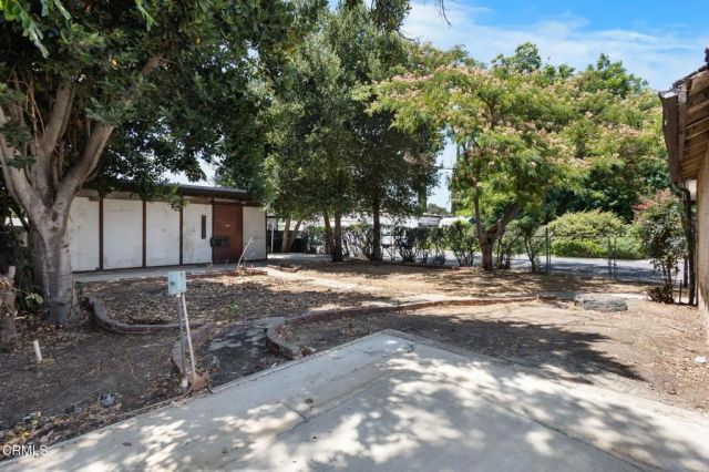 25173 Atwood Boulevard, Newhall, CA 91321