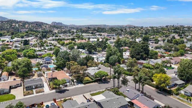 25173 Atwood Boulevard, Newhall, CA 91321