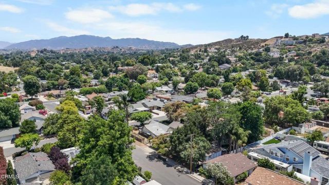 25173 Atwood Boulevard, Newhall, CA 91321