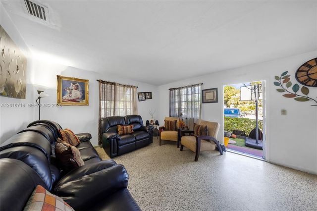 3126 NW 28th St, Miami, FL 33142