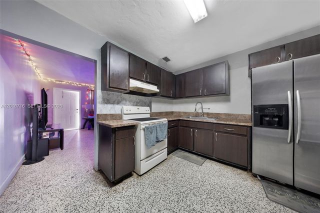 3126 NW 28th St, Miami, FL 33142
