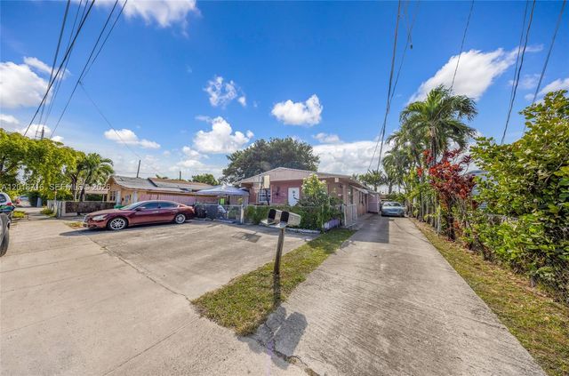 3126 NW 28th St, Miami, FL 33142