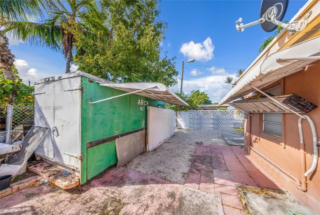 3126 NW 28th St, Miami, FL 33142