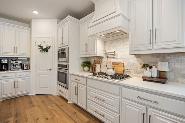 1128 English Oak Court, Burleson, TX 76028