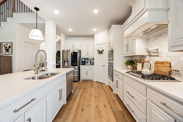 1128 English Oak Court, Burleson, TX 76028