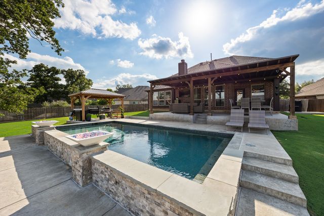 1128 English Oak Court, Burleson, TX 76028