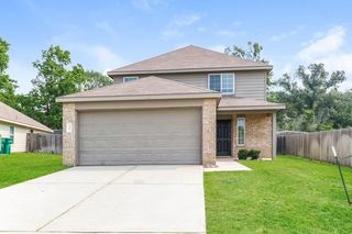 320 Upper Creek Drive, Willis, TX 77378