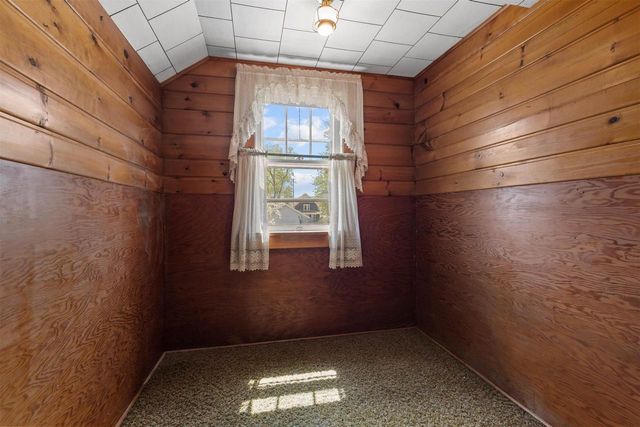 612 W BUCK STREET, New London, WI 54961