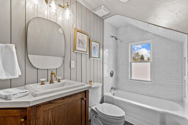 612 W BUCK STREET, New London, WI 54961