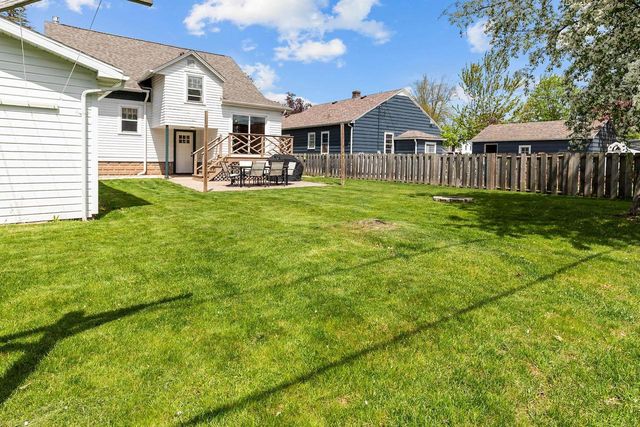 612 W BUCK STREET, New London, WI 54961