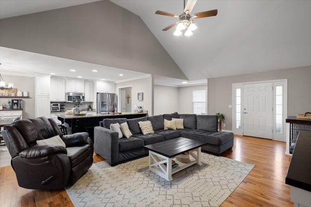 239 Kailors Cove Circle, Ringgold, GA 30736