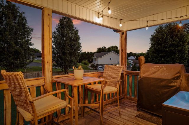 239 Kailors Cove Circle, Ringgold, GA 30736